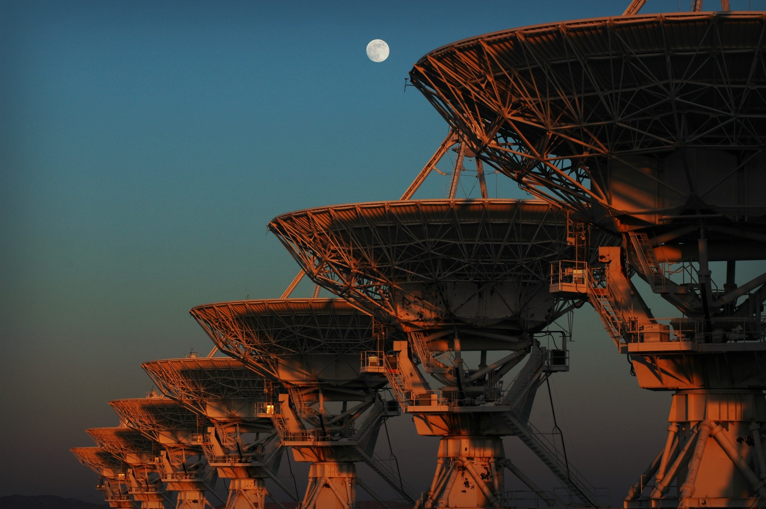 Moonrise over the Very Large Array.